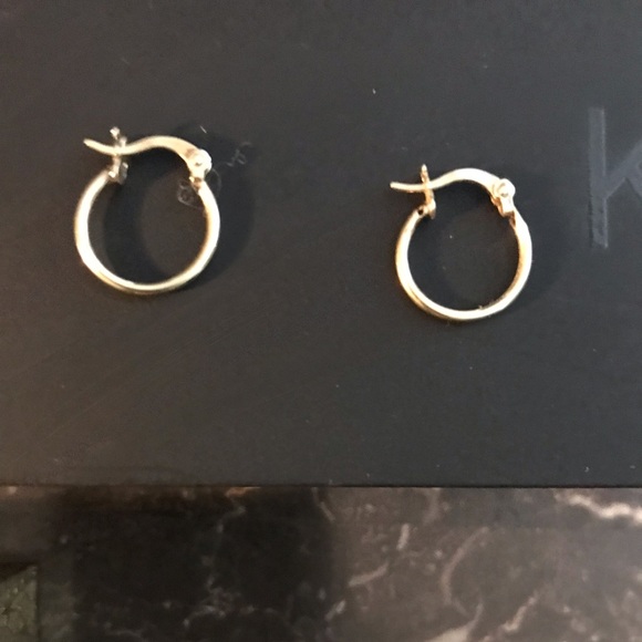 Beautiful 10 K gold hoops . Safety clasp - Picture 2 of 4